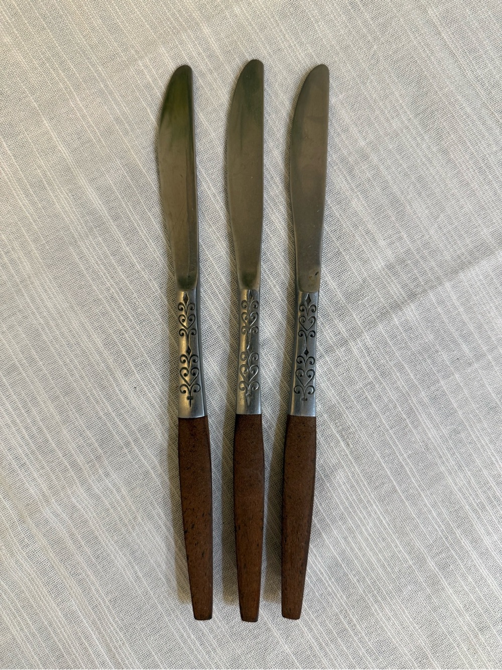 Interpur Japan MCM Stainless Dinner Knives Hearts Wood Handles Set of 3
